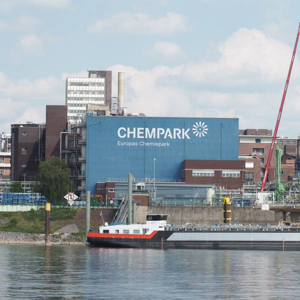 09.05.2022, Leverkusen. Chempark von Merkenich aus gesehen. Foto: Max Grönert