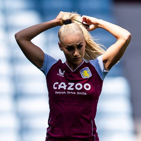 Die Schweizer Nationalspielerin Alisha Lehmann bereitet sich auf einen Einsatz für das Team von Aston Villa vor.