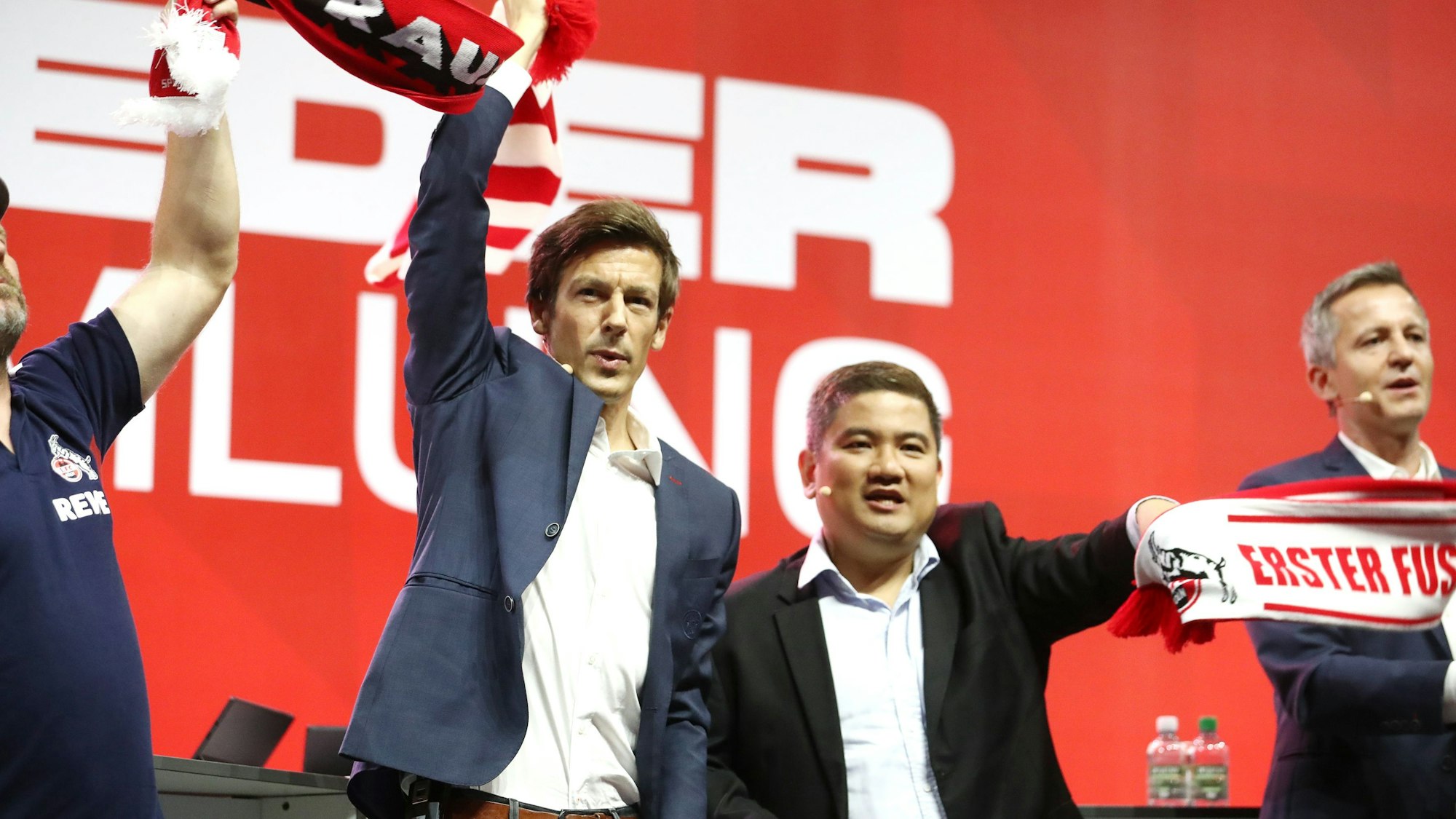 Ho-Yeon Kim stellte Vizepräsident Carsten Wettich und dem FC-Präsidium im Namen des Mitgliederrats ein sehr durchwachsenes Zeugnis aus.