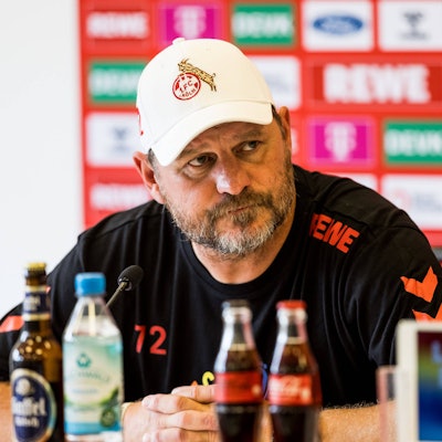 Steffen Baumgart gibt vor dem Spiel gegen den VfB Stuttgart Auskunft über seine Mannschaft.