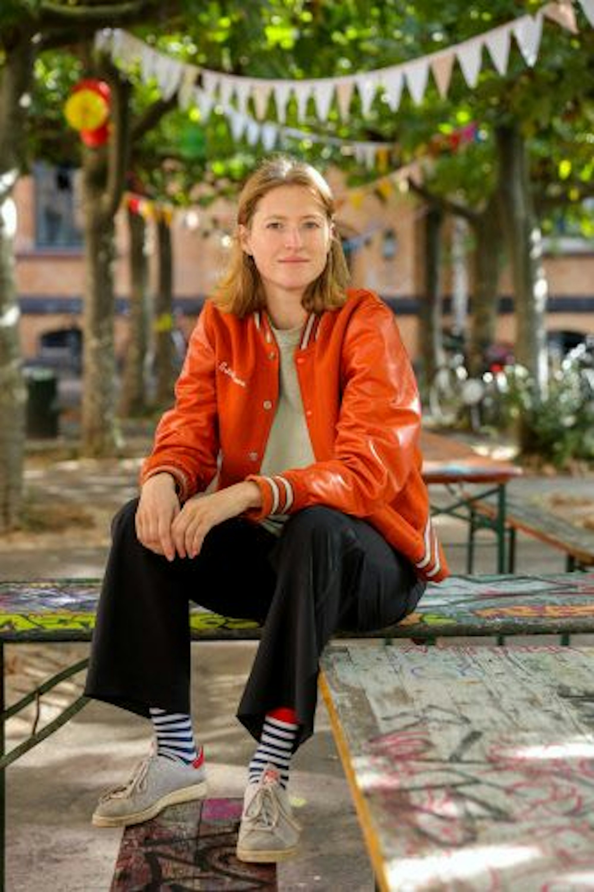 Lola Klamroth auf dem Hof der Alten Feuerwache.