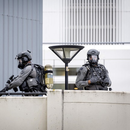 Spezialeinheiten der Polizei hatten das Erasmus-Krankenhaus gestürmt und den Angreifer festgenommen.
