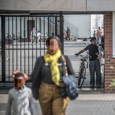 Die Landesunterkunft im ehemaligen Freibad Auermühle in Leverkusen