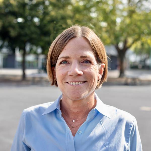 Porträtfoto Evelyn Pfalz