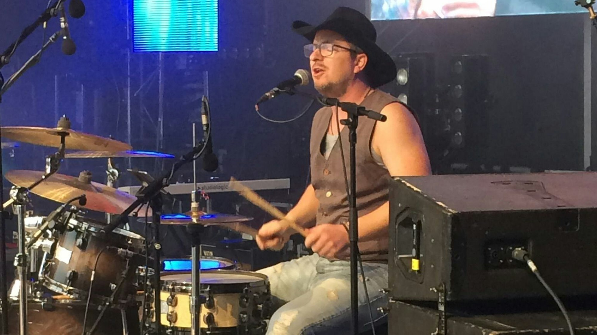 Schlagzeuger Toby Sauter.