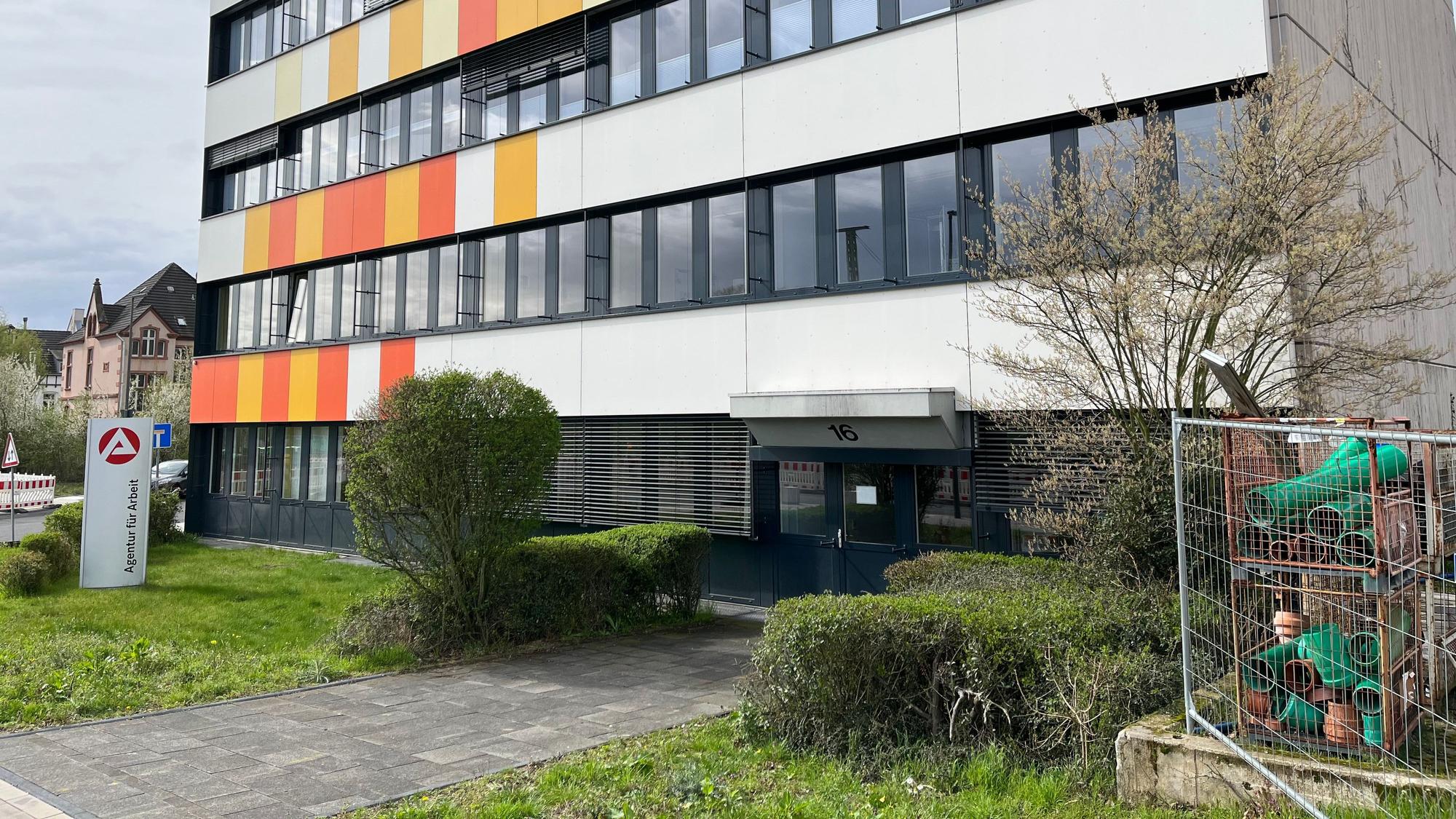 Ende Oktober waren 7212 Männer und Frauen in Leverkusen ohne Beschäftigung gemeldet.
