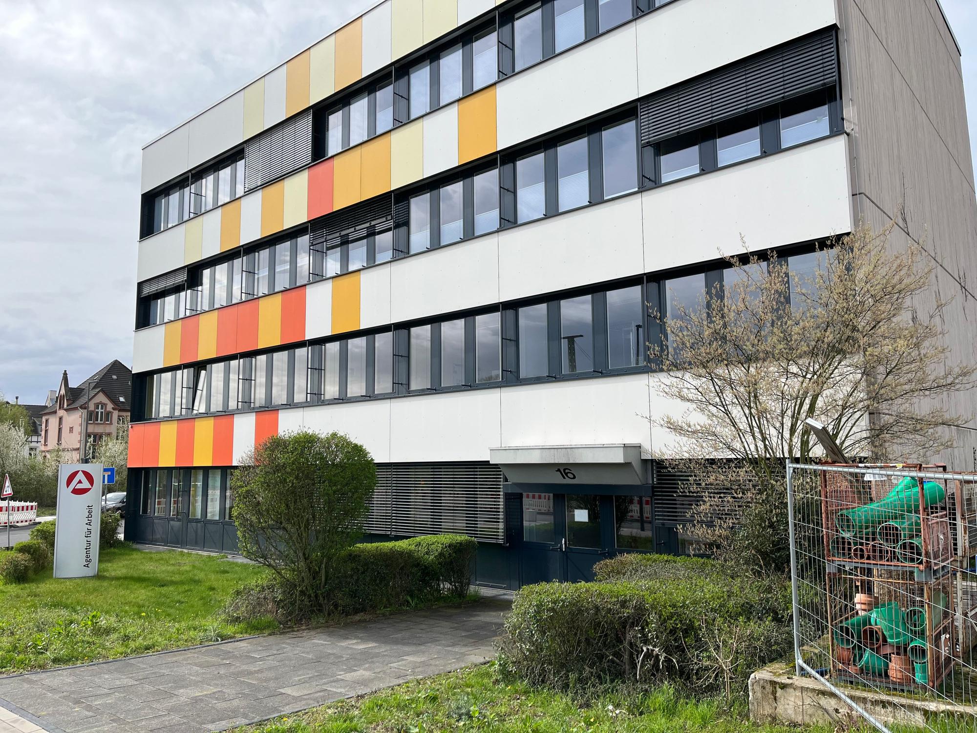 In Leverkusen waren im März 7.112 Menschen arbeitslos gemeldet.