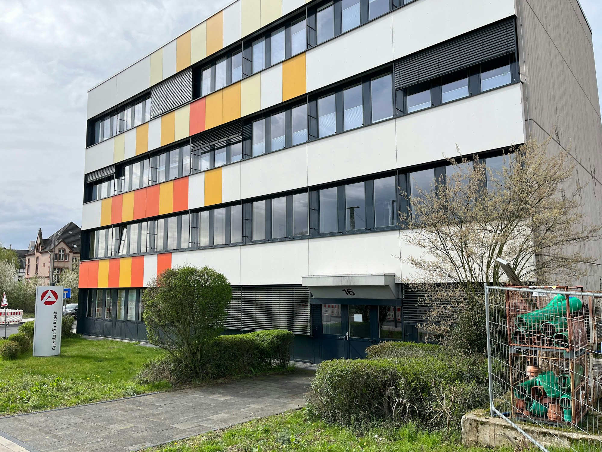 In Leverkusen waren im März 7.112 Menschen arbeitslos gemeldet.