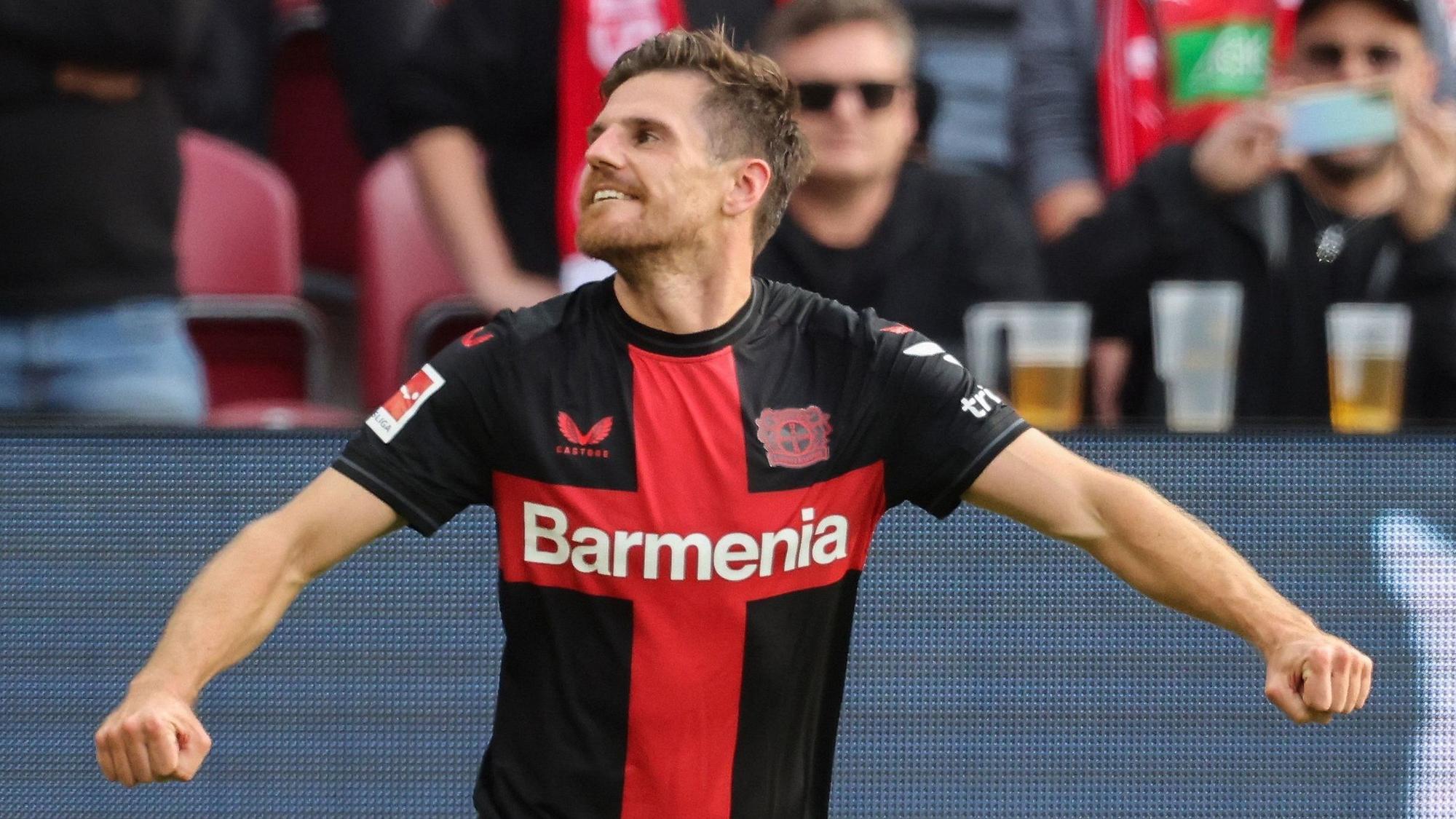 Jonas Hofmann jubelt über seinen Treffer zum 3:0-Endstand.