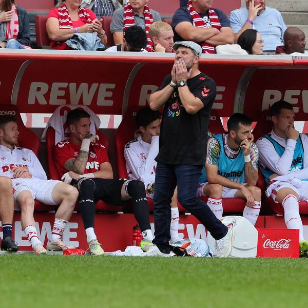 Kölns Trainer Steffen Baumgart hadert mit dem Spiel seiner Mannschaft gegen Stuttgart.