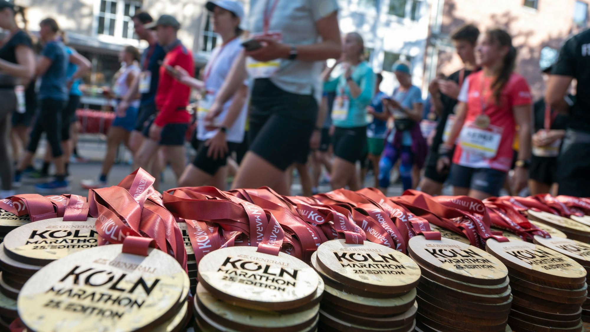01.10.2023, Köln: 25. Köln-Marathon. Der Lauf ist dieses Jahr gleichzeitig der Wettbewerb um die Deutsche Marathonmeisterschaften. Foto: Uwe Weiser