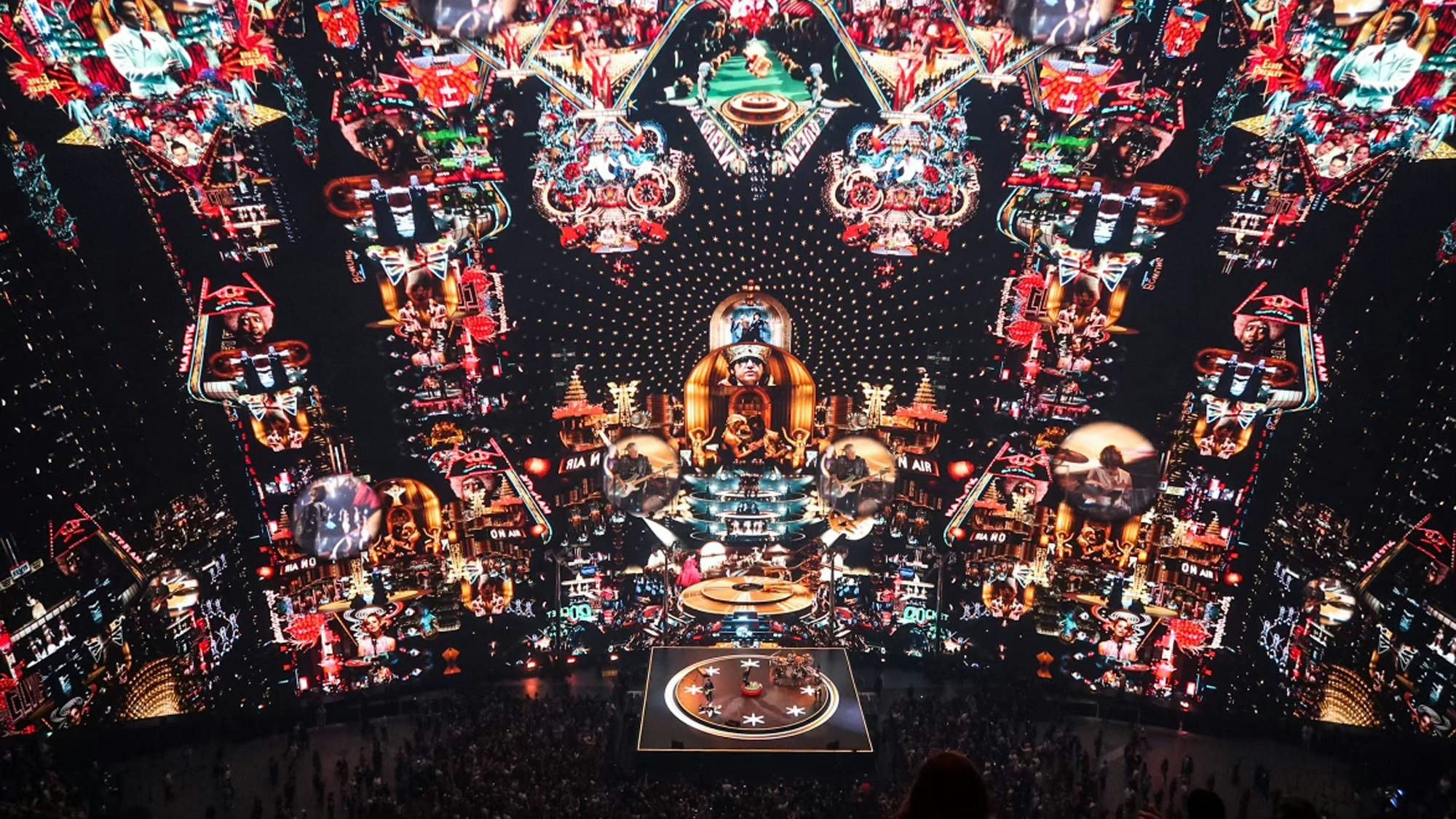 Überdimensioniertes Display im Rücken: U2 bei ihrem Premierenauftritt in der MSG Sphere in Las Vegas.