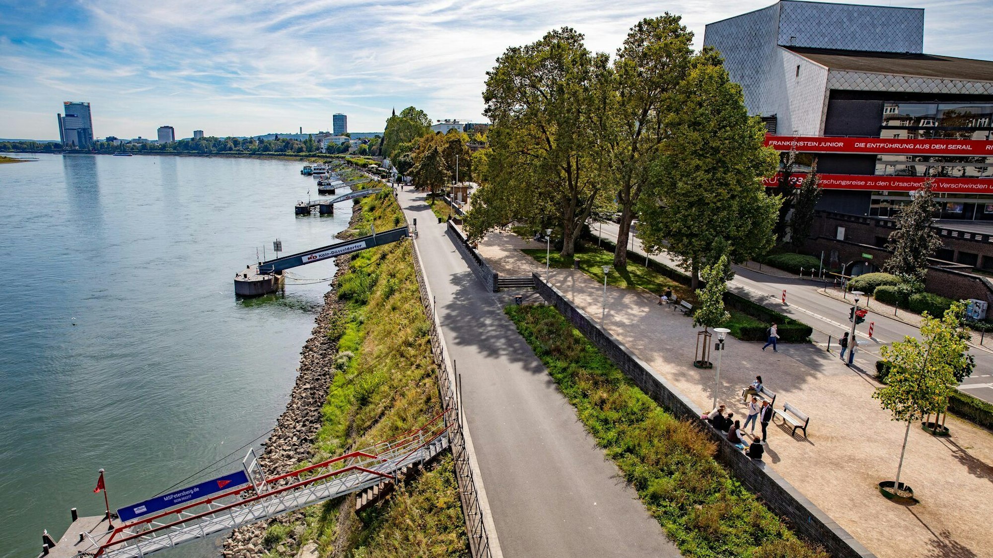 Das Bonner Rheinufer vor der Umgestaltung. (Archivbild)