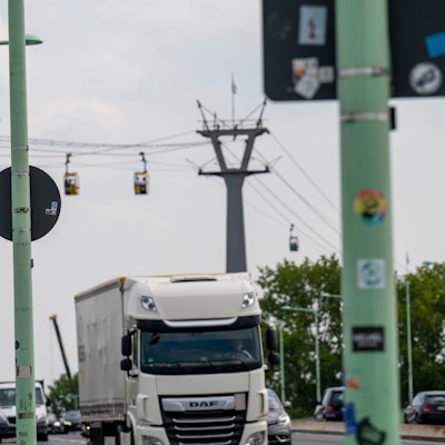 Die Kölner Zoobrücke.