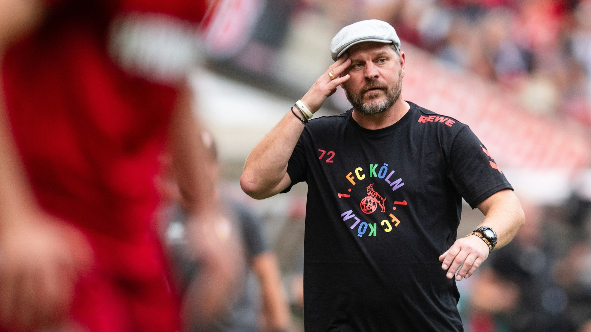 Steffen Baumgart muss den 1. FC Köln nach einem verpatztem Saisonstart aus der Abstiegszone führen.