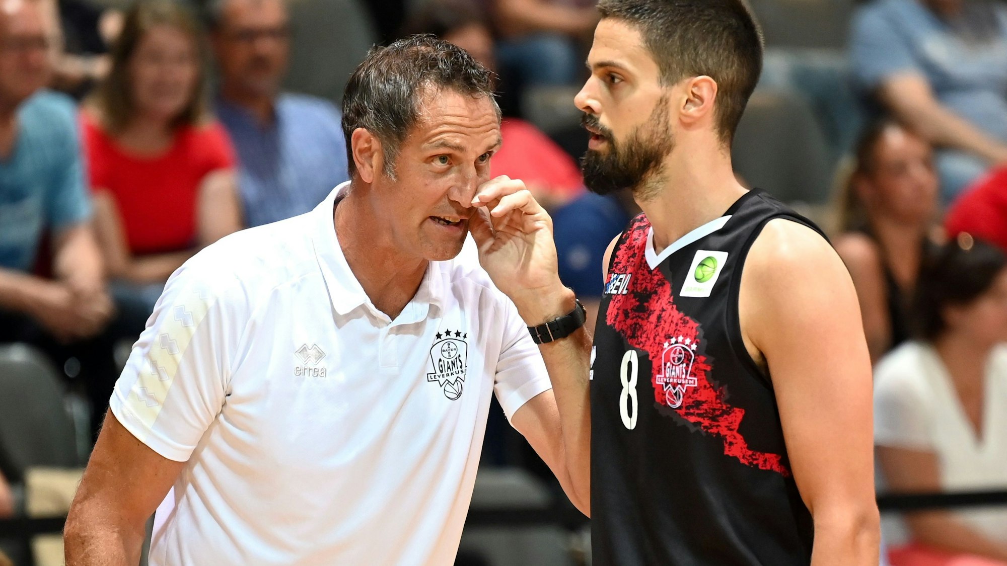 15.09.2023, Basketball-Bayer Giants-Etzella Ettelbruck
links: Hansi Gnad (bayer)
rechts: Marko Boksic (Bayer)
Foto: Uli Herhaus