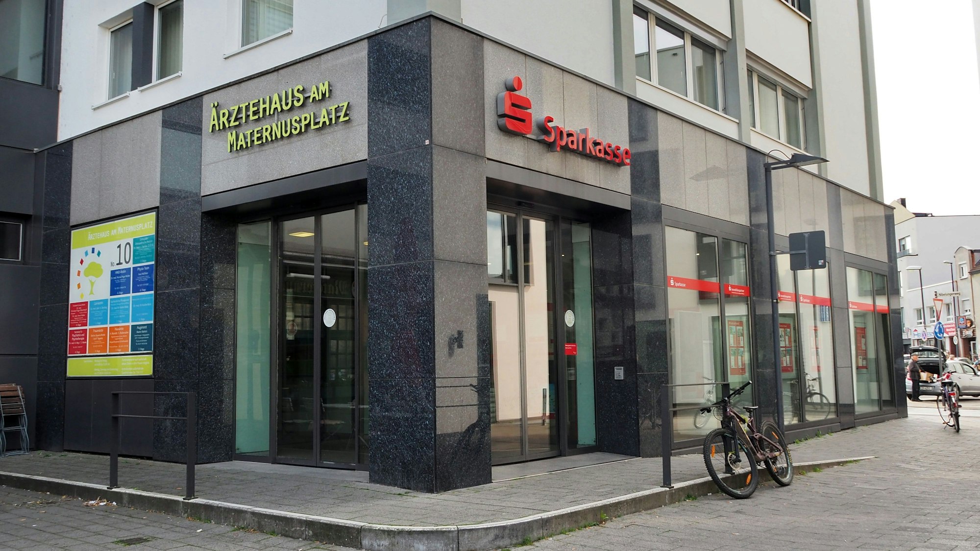 Die Sparkasse in Rodenkirchen.