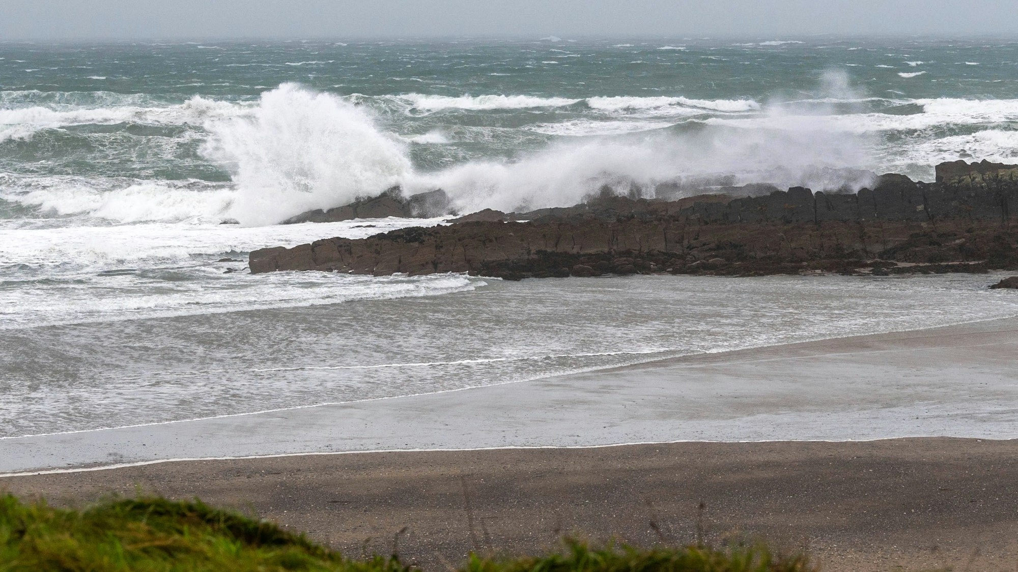 Behörden warnen vor einem Tsunami infolge des Erdbebens, eine Warnung vor einer ein Meter hohen Tsunami-Welle aus (Symbolbild).