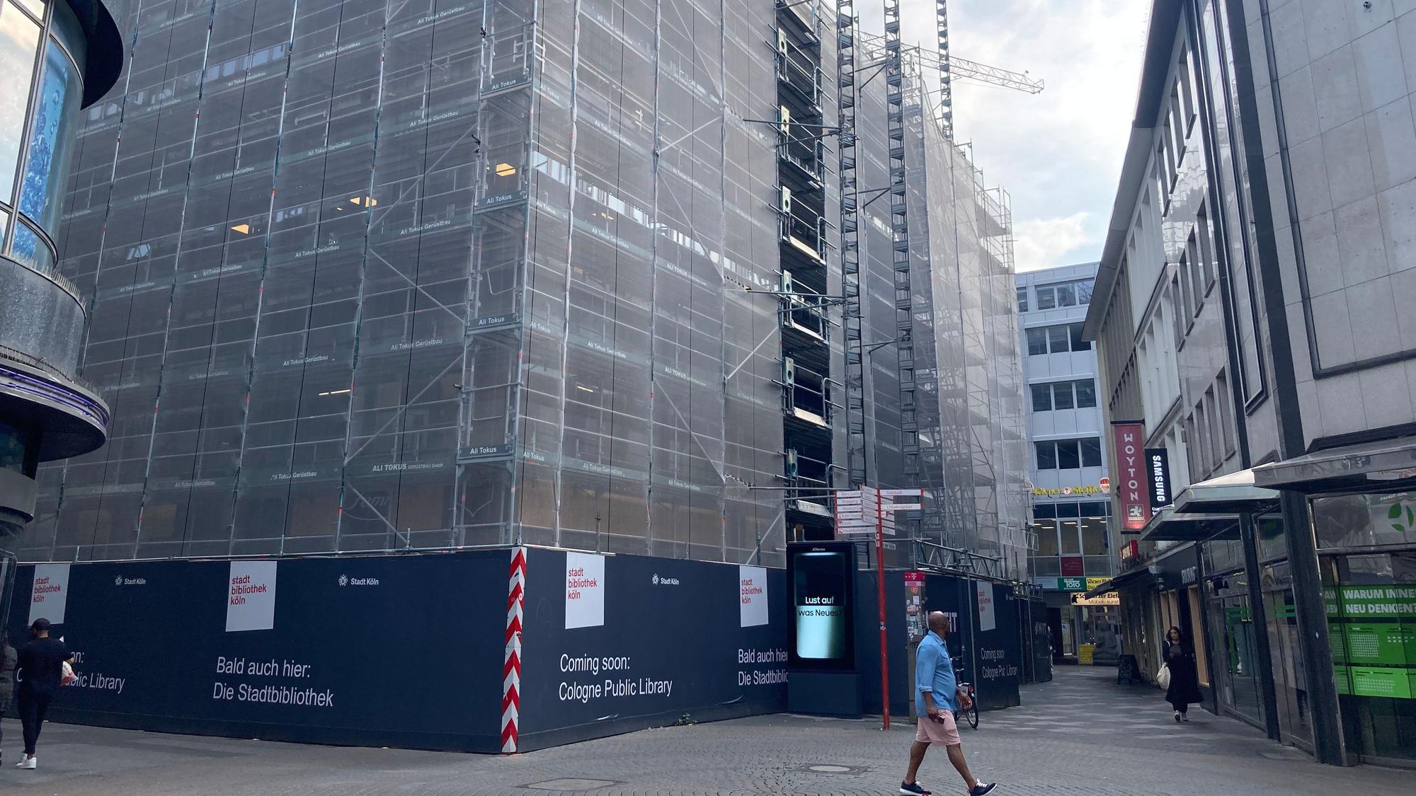 Das Interim der Zentralbibilothek auf der Hohe Straße ist ganz in der Nähe des Apple-Geschäfts.
