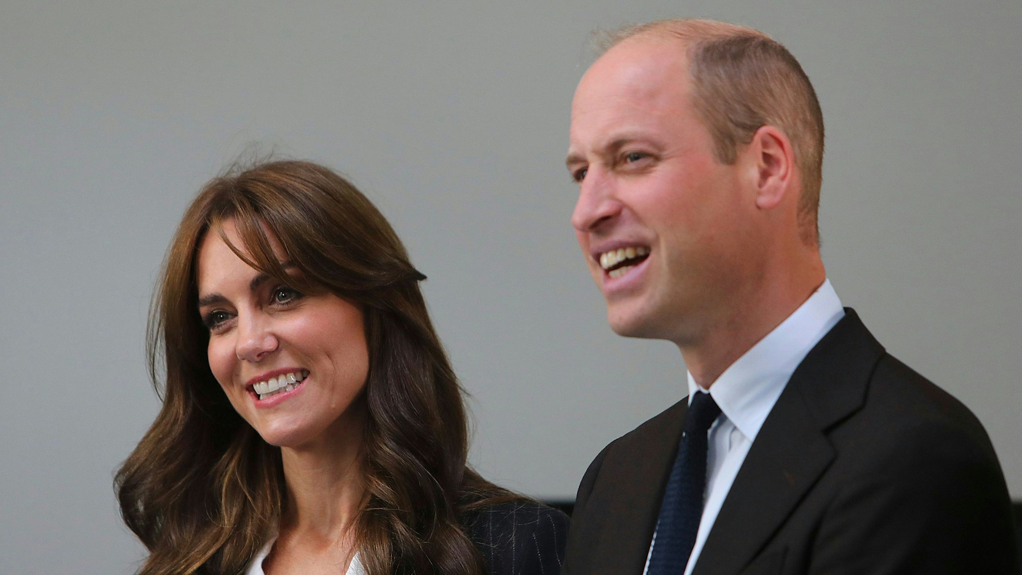 Prinz William und Prinzessin Kate, treffen sich mit Mitgliedern der „Windrush Cymru Elders“ während eines Besuchs im Grange Pavilion, um sich über den Beitrag der Windrush-Generation zur walisischen Gemeinschaft zu informieren.