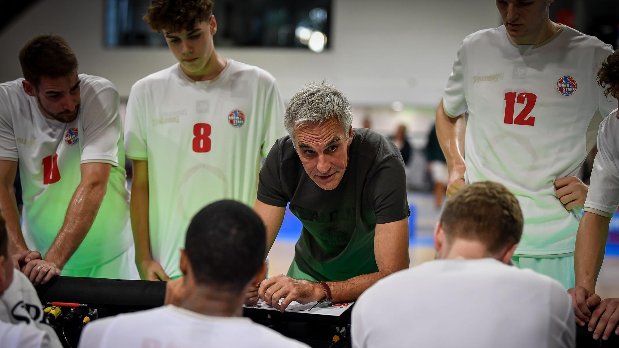 Cheftrainer Stephan Baeck von den RheinStars Köln