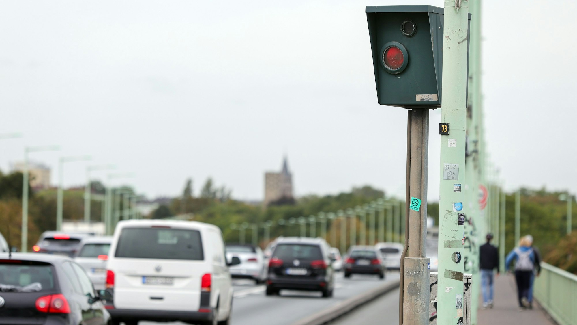Blitzer auf der Zoobrücke