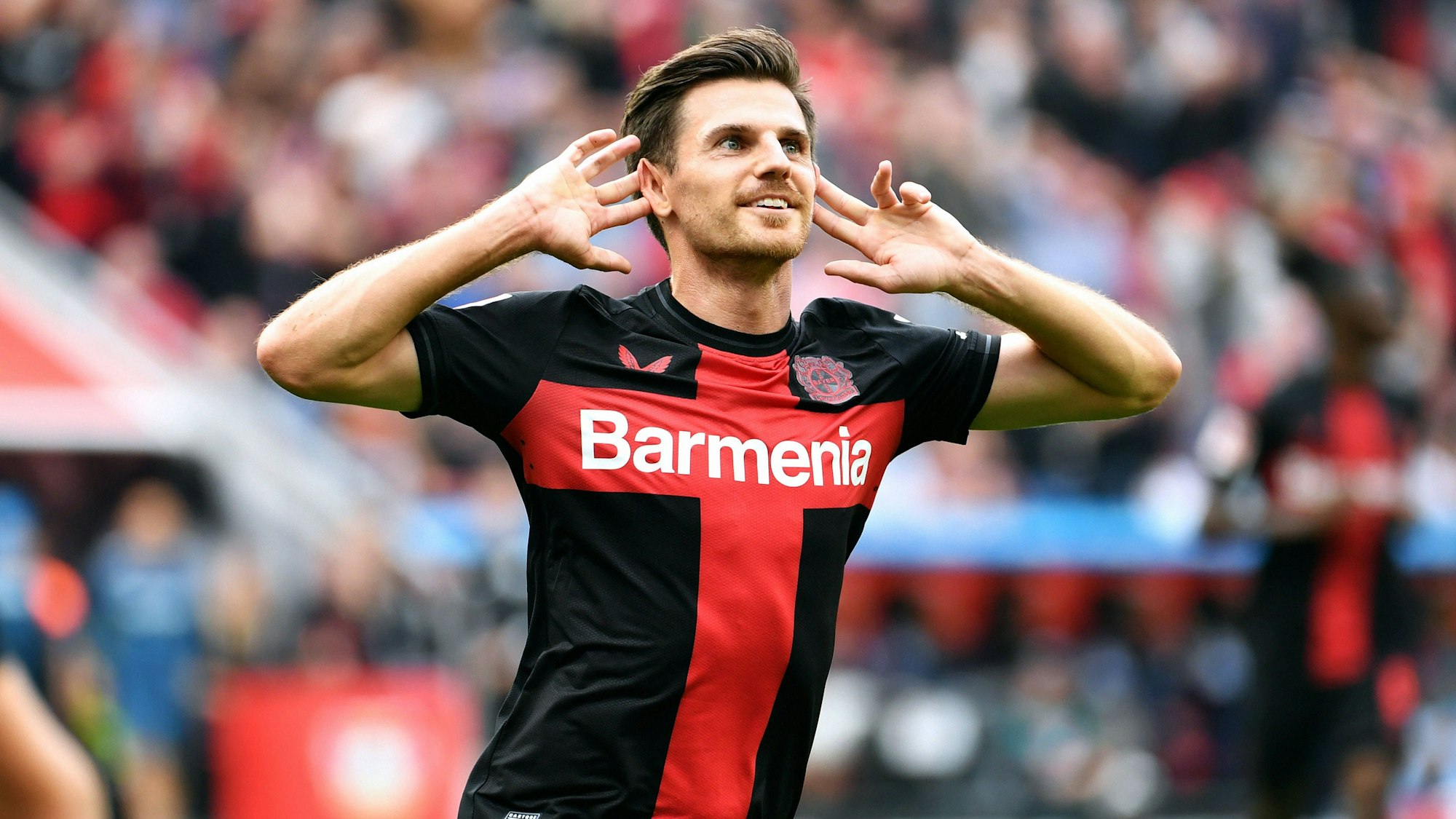 Jonas Hofmann jubelt nach seinem Treffer zum 1:0 gegen den 1. FC Köln.