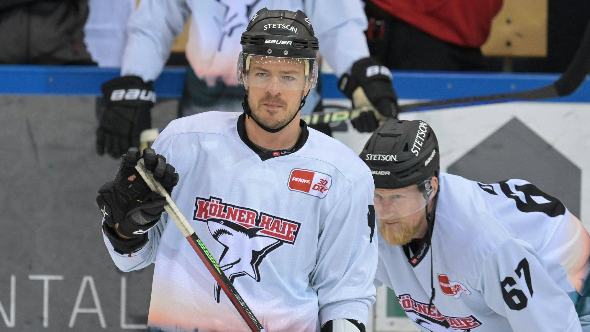 Moritz Mueller von den Kölner Haien beim Spiel in Bremerhaven.