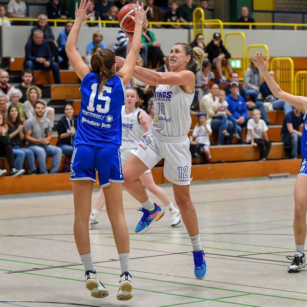 1. Damen Basketball Bundesliga: Orthomol WINGS Leverkusen vs. BC Pharmaserv Marburg, 08.10.2023 Maria Blazejewski Orthomol WINGS Leverkusen 12, 1. Damen Basketball Bundesliga: Orthomol WINGS Leverkusen vs. BC Pharmaserv Marburg am 08.10.2023 in der Sporthalle Werner-Heisenberg-Gymnasium in Opladen Nordrhein-Westfalen *** 1 Womens Basketball Bundesliga Orthomol WINGS Leverkusen vs BC Pharmaserv Marburg, 08 10 2023 Maria Blazejewski Orthomol WINGS Leverkusen 12 , 1 Womens Basketball Bundesliga Orthomol WINGS Leverkusen vs BC Pharmaserv Marburg on 08 10 2023 in the sports hall Werner Heisenberg Gymnasium in Opladen North Rhine Westphalia Copyright: xBEAUTIFULxSPORTS/Mueller-Laschetx