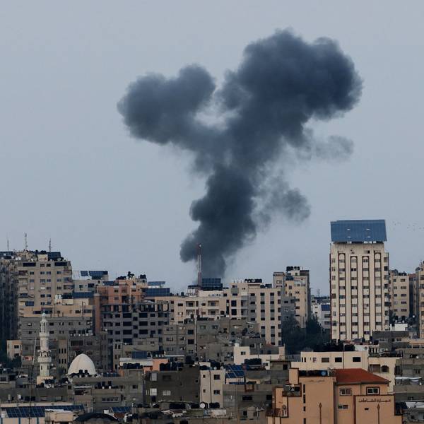 Schwarzer Rauch über Gaza-Stadt