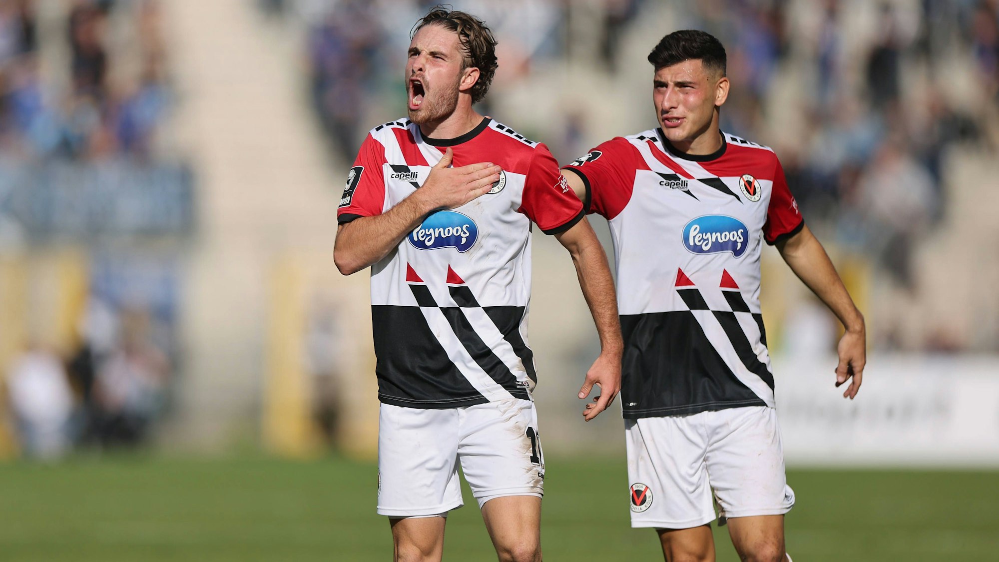07.10.2023, Fussball 3. Liga, SV Waldhof Mannheim - FC Viktoria Köln, emspor, bespor, sespor, v.l., Torjubel zum 1:1 durch David Philipp FC Viktoria Köln, Goal celebration, celebrate the goal DFL/DFB REGULATIONS PROHIBIT ANY USE OF PHOTOGRAPHS AS IMAGE SEQUENCES AND/OR QUASI-VIDEO. xdcx *** 07 10 2023, Football 3 Liga, SV Waldhof Mannheim FC Viktoria Köln, emspor, bespor, sespor, v l , Goal celebration to 1 1 by David Philipp FC Viktoria Köln , Goal celebration, celebrate the goal DFL DFB REGULATES PROHIBIT ANY USE OF PHOTOGRAPHS AS IMAGE SEQUENCES AND OR QUASI VIDEO xdcx Copyright: HMBxMedia/Claus