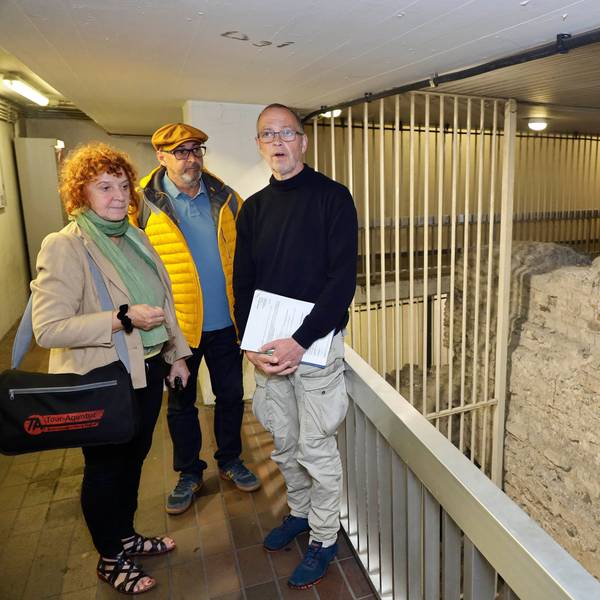 Die Stadtführer Ilona Priebe, Hartmut Kramer und Günther Klein sorgen sich um das Kulturerbe der Stadt Köln.