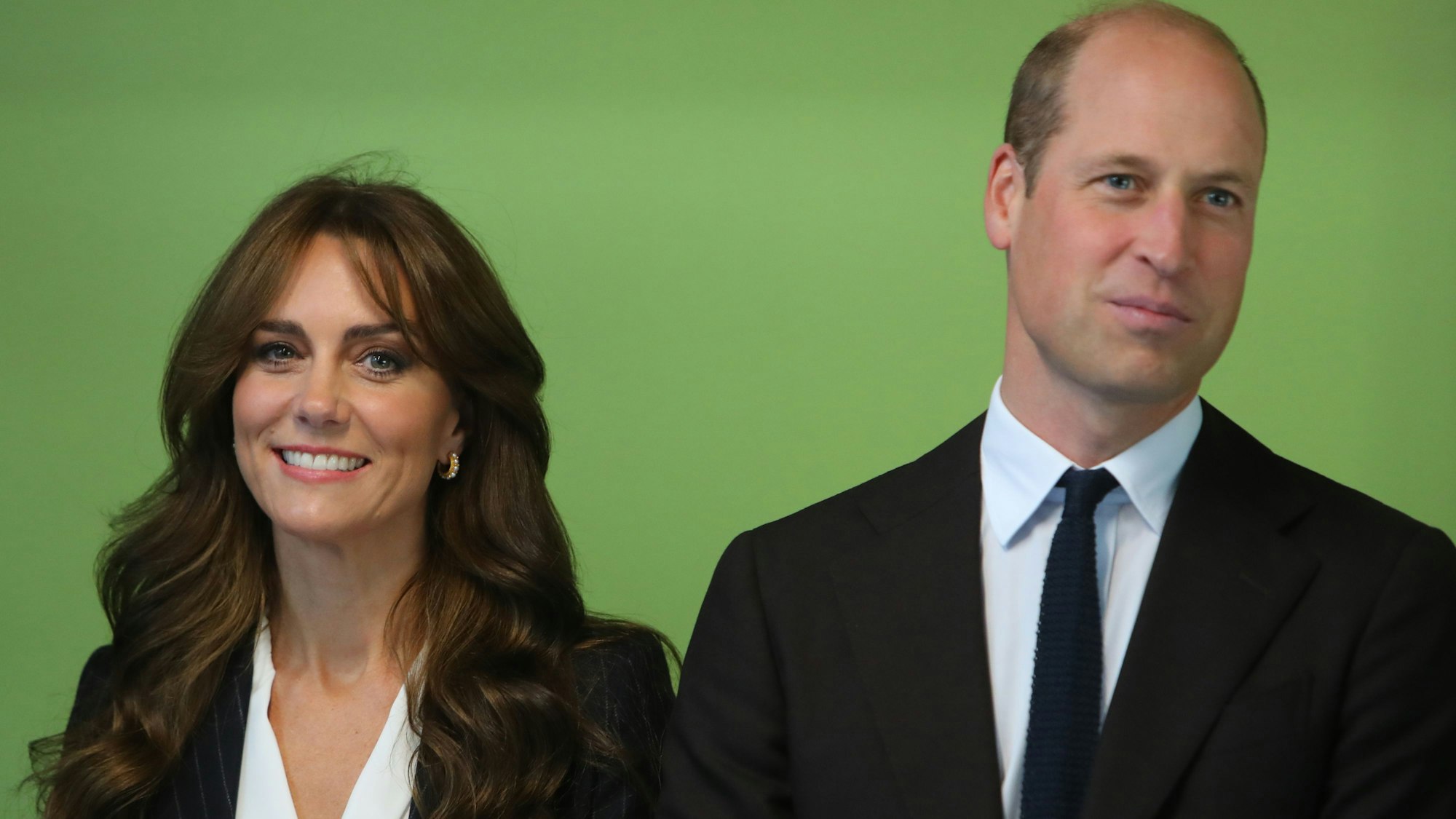 Prinz William und Prinzessin Kate während des Besuchs im Grange Pavilion in Cardiff, Südwales.
