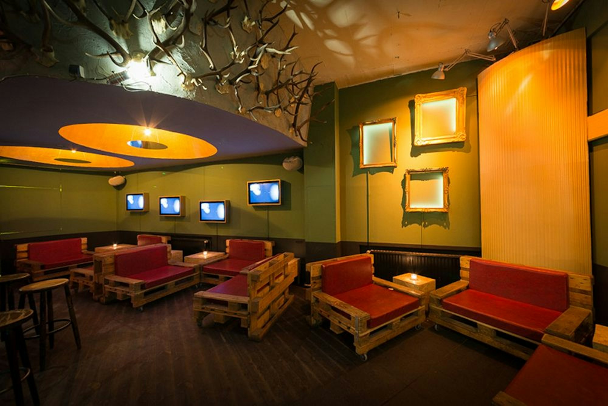 Sitzgelegenheiten im Artheater