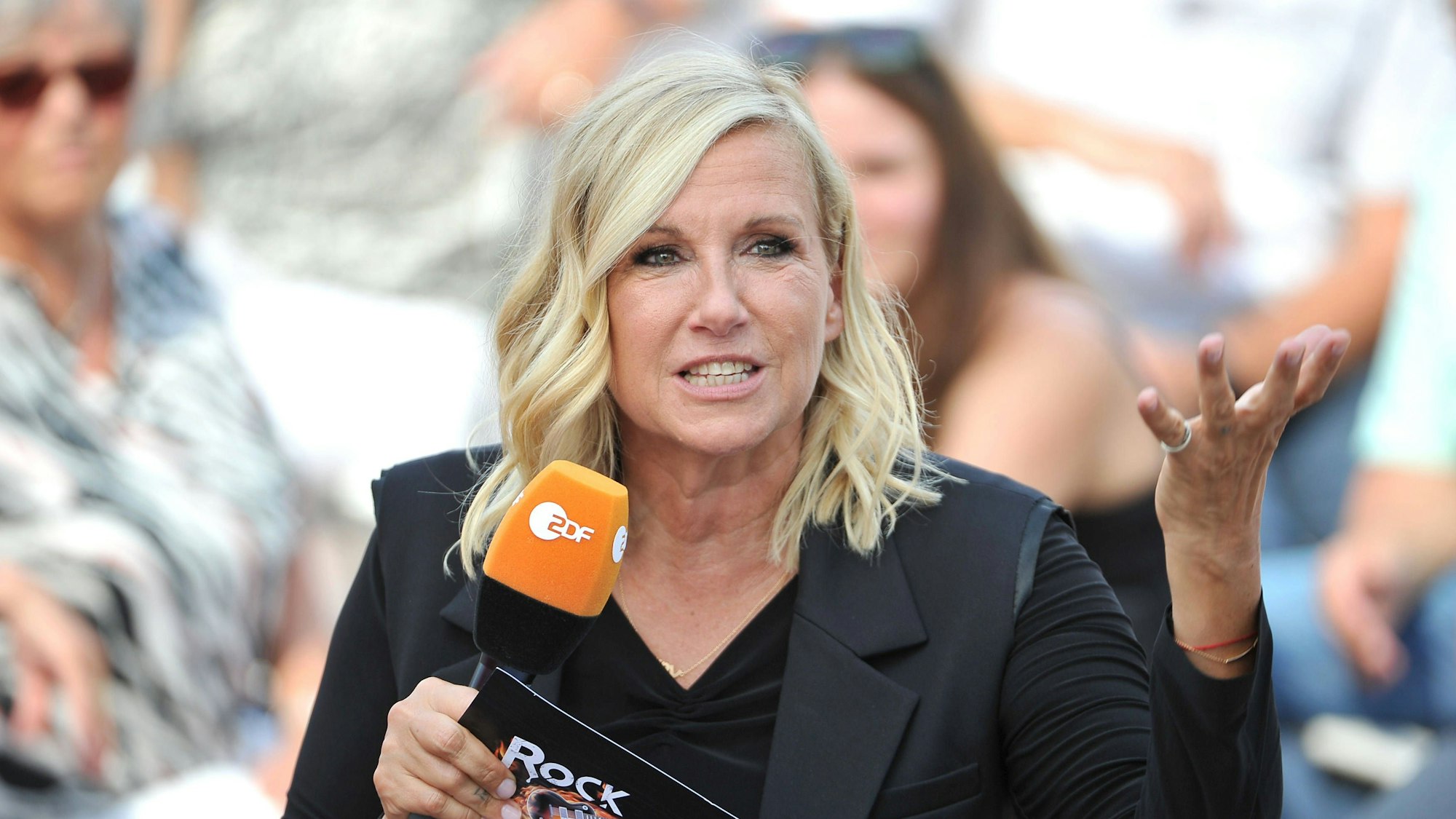 Andrea Kiewel bei der Moderation.