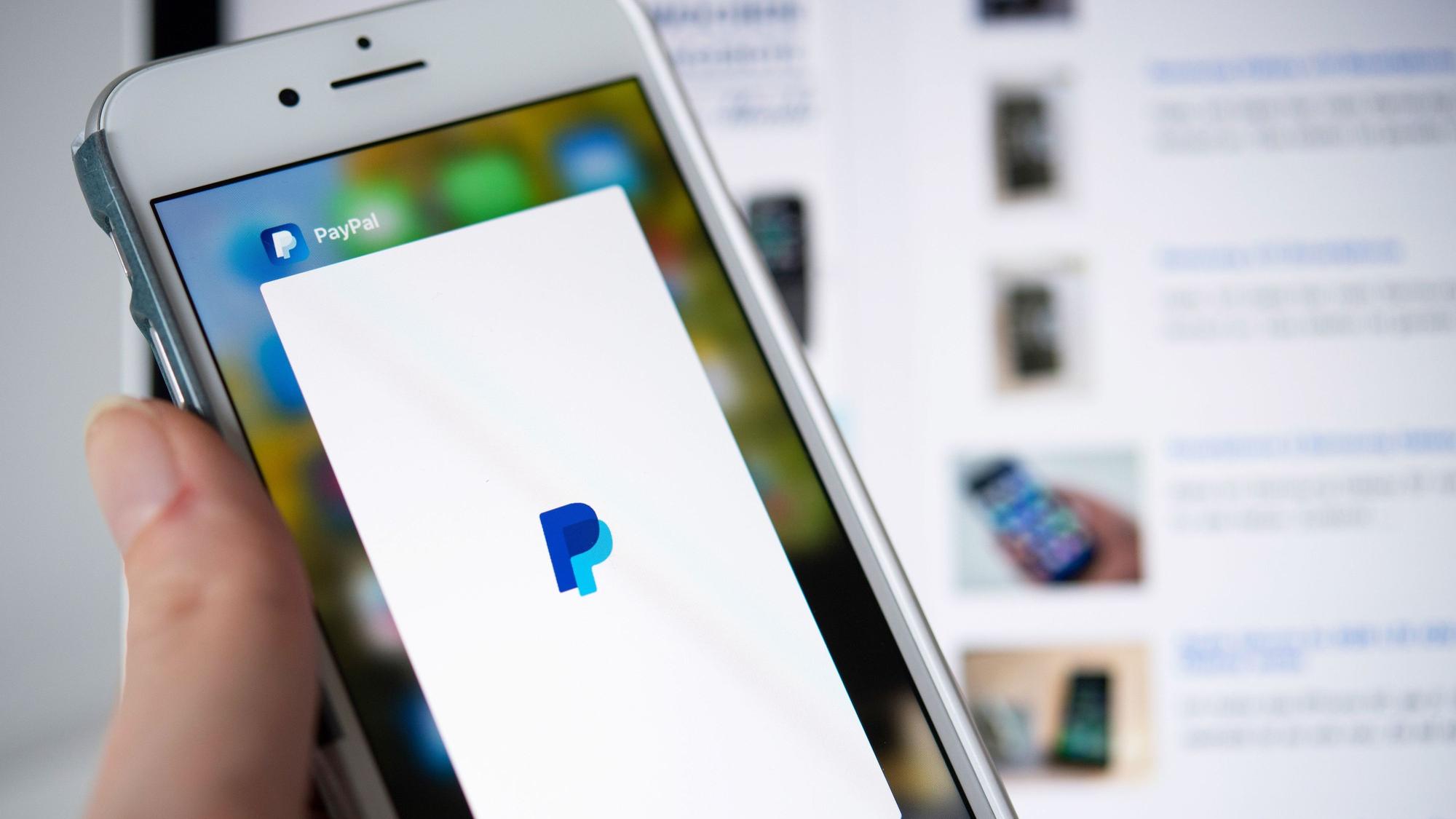 Die geöffnete Paypal-App auf einem Smartphone.