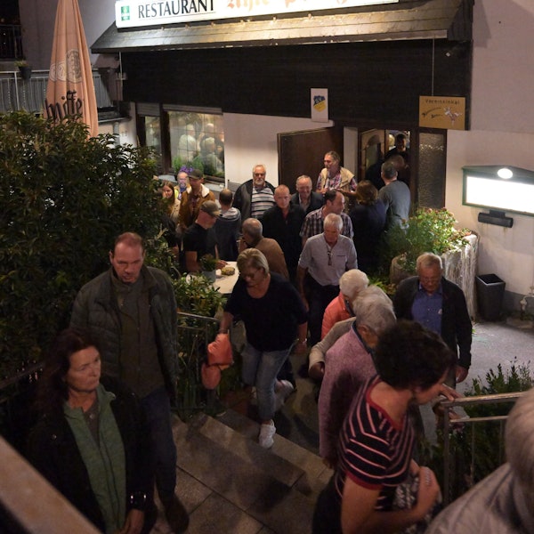 Zur Mitgliederversammlung der IG Bechen strömten die Menschen, um Informationen zur geplanten Flüchtlingsunterkunft zu erhalten.