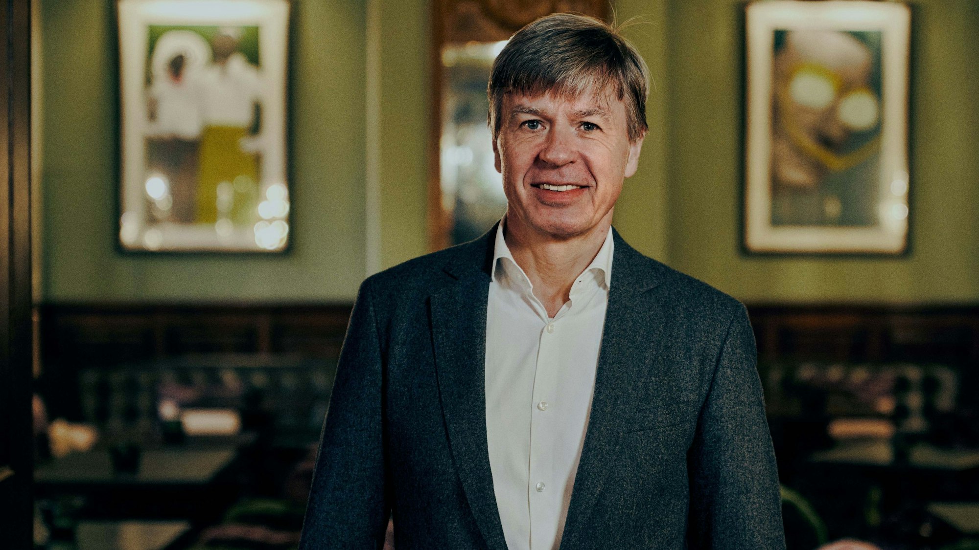 Joachim Wissler ist als bester Koch Deutschlands geehrt worden und bietet zu diesem Anlass ein günstigeres Einsteiger-Menü im Vendome an. Gespräch mit Carsten Henn.