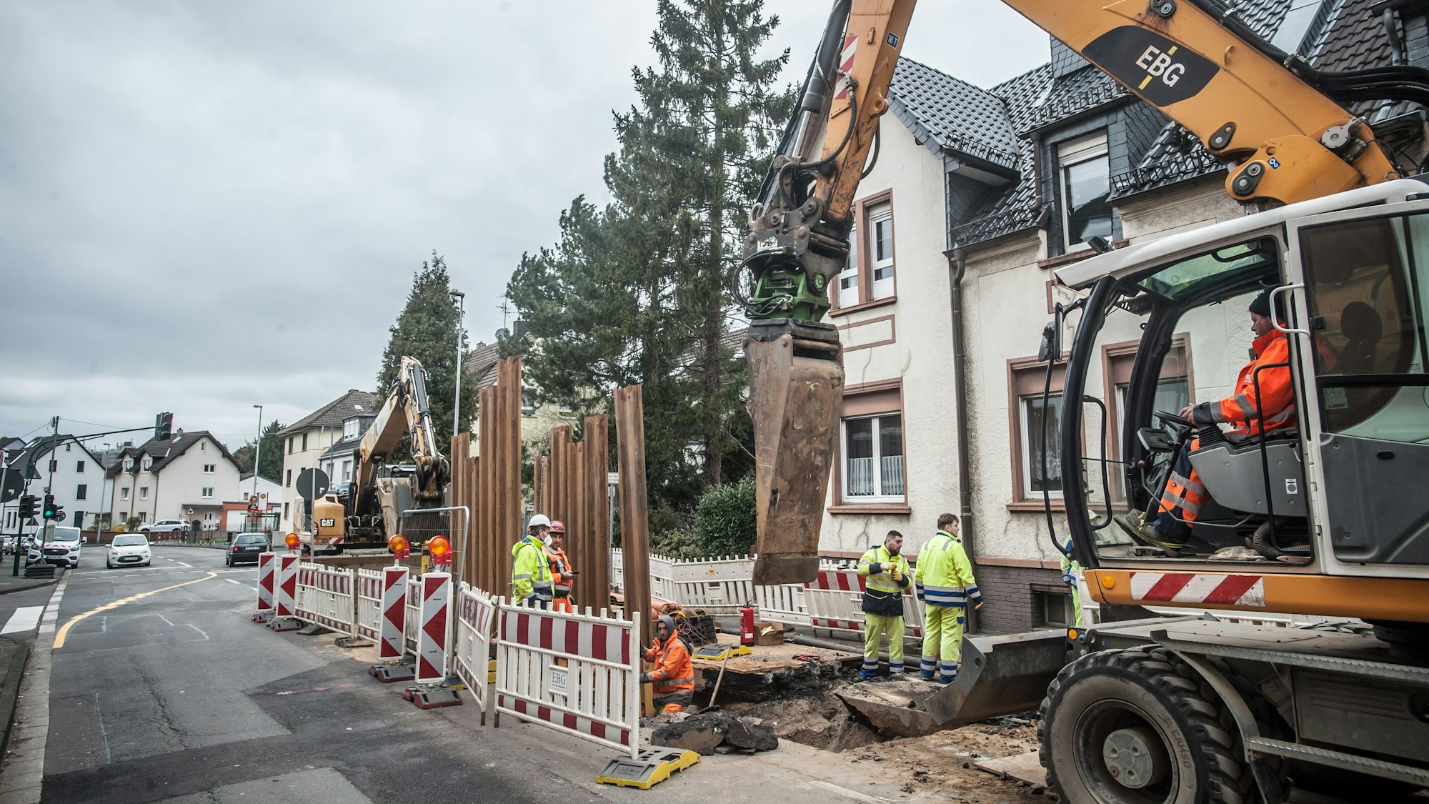 Kanalbau auf der Lützenkirchener Straße