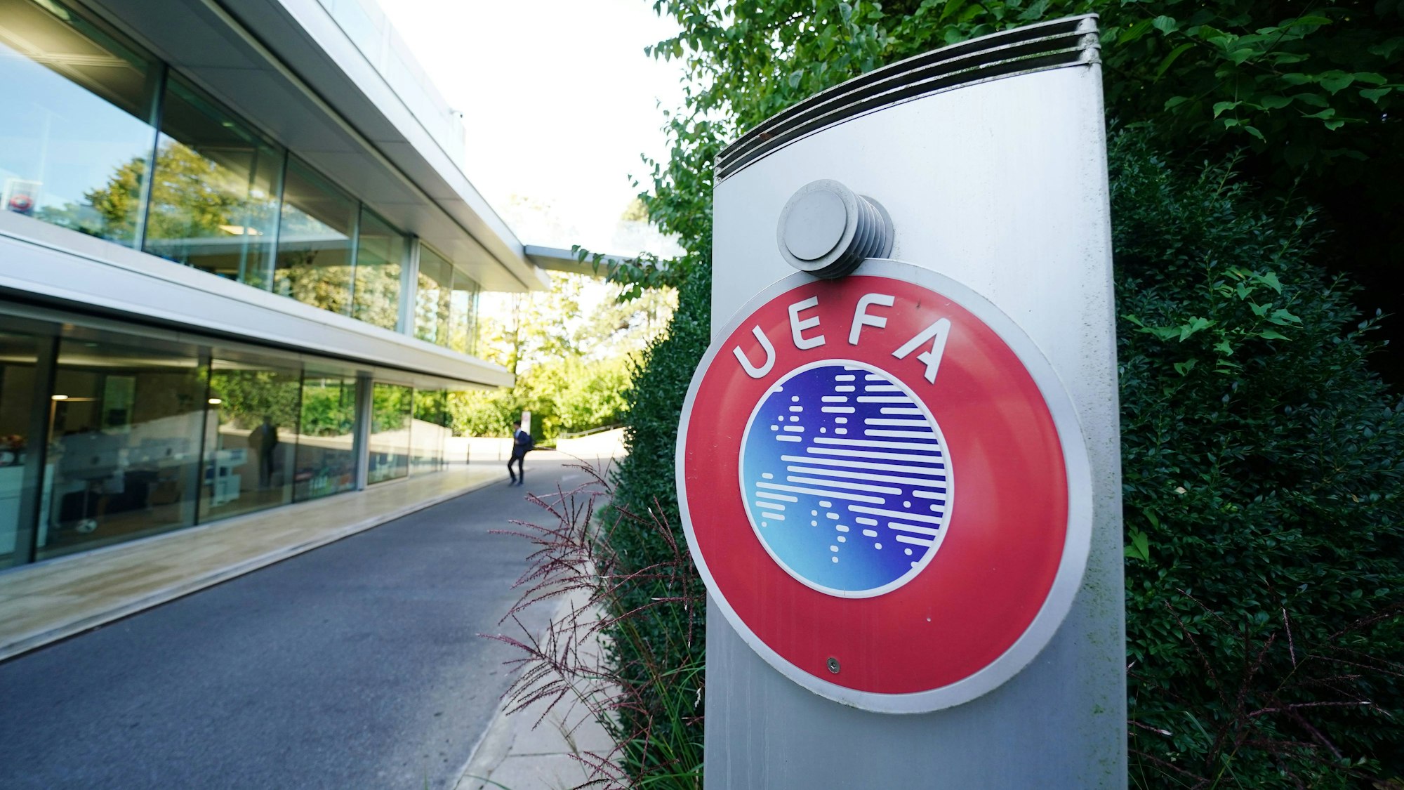 Am Dienstag hat die UEFA die Nationen bekannt gegeben, die 2028 und 2032 die Fußball-Europameisterschaft austragen werden.(Symbolbild)