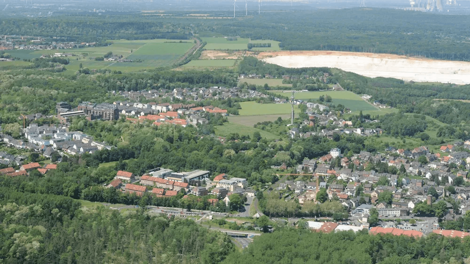 Das Luftbild zeigt die ehemalige Grube Carl in Frechen.