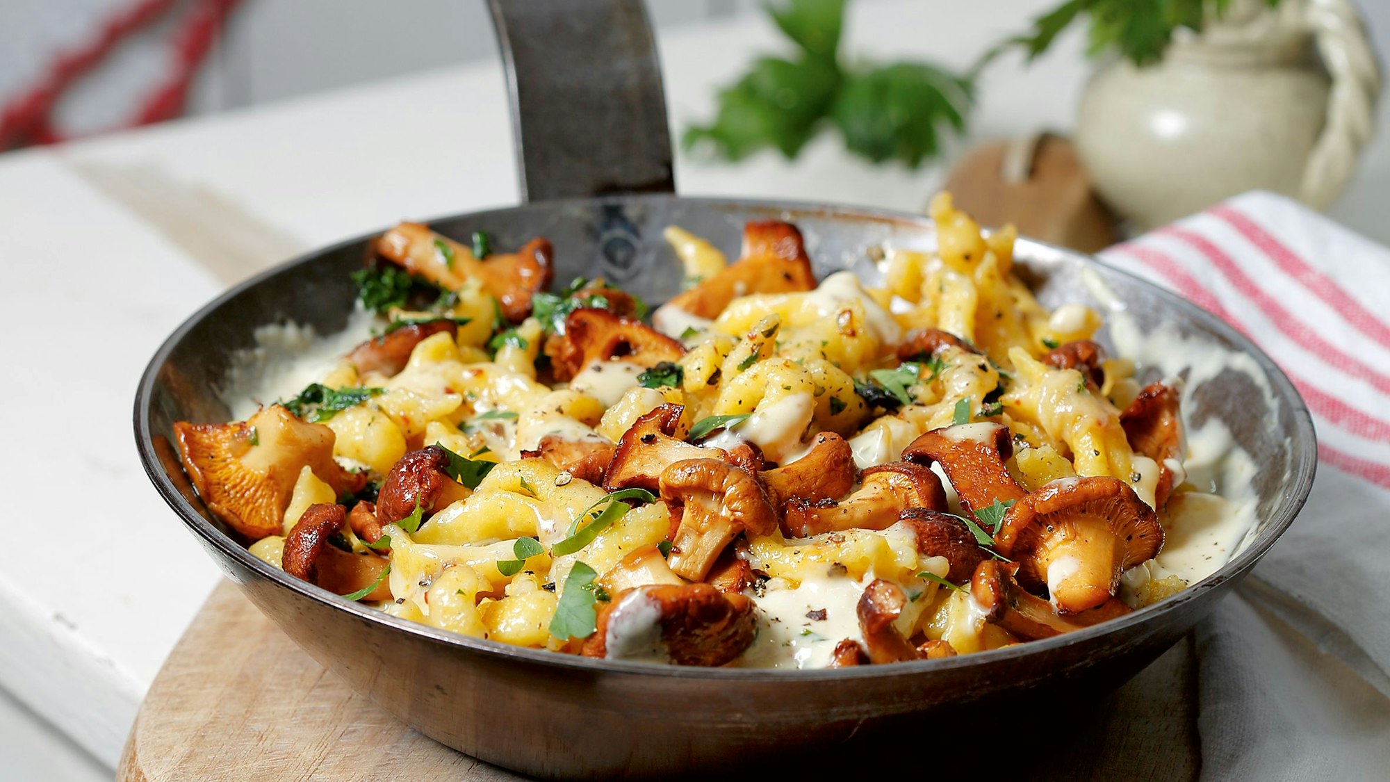 Spätzle-Pilz-Gröstl