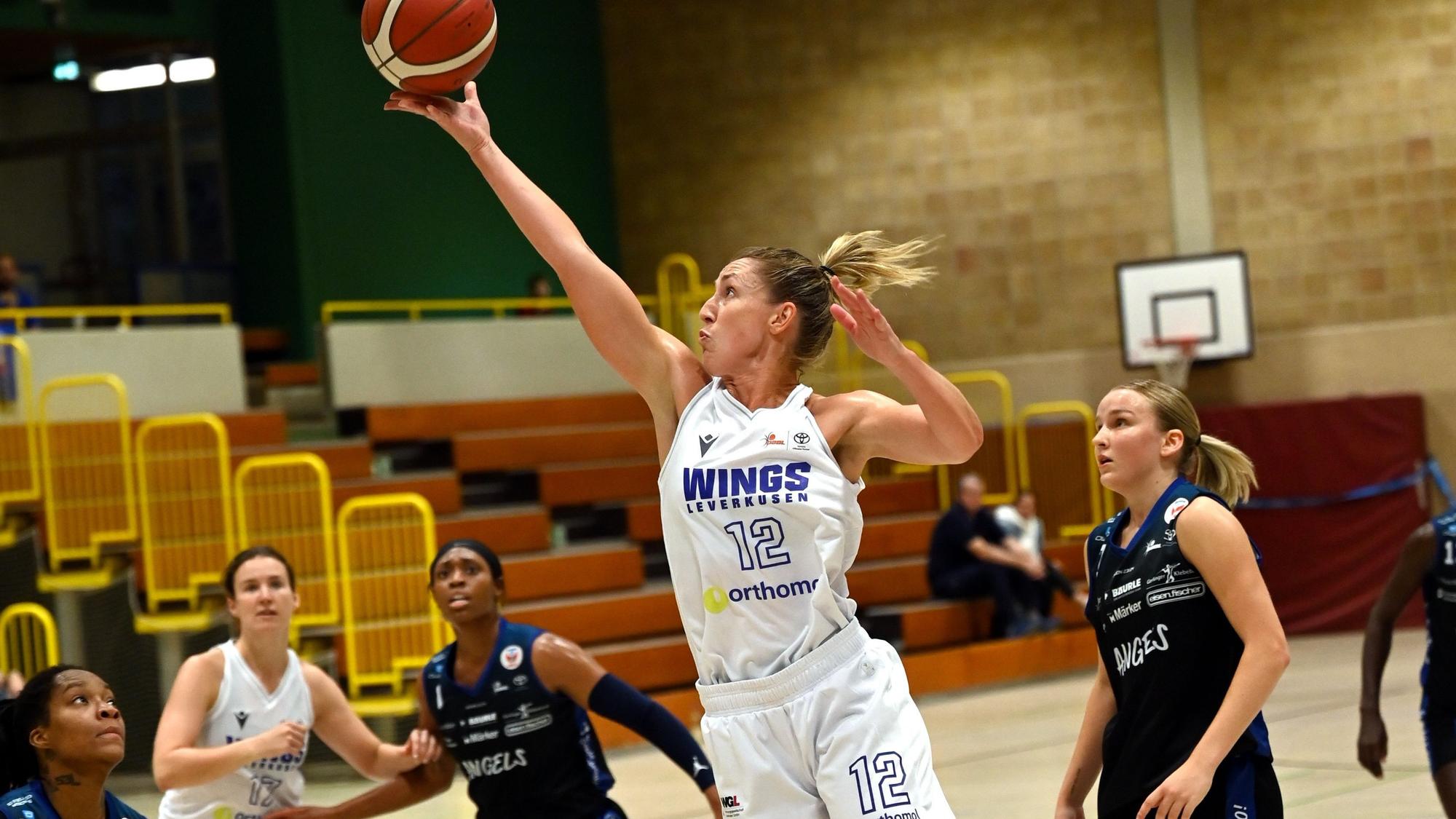 30.09.2023, Basketball-Orthomol Wings Leverkusen- Nördlingen
vorne: Maria Blazejewski (Leverkusen)
Foto: Uli Herhaus