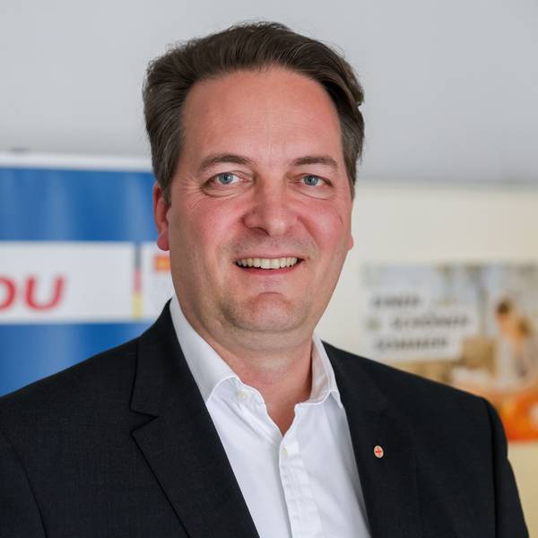 Karl Mandl.