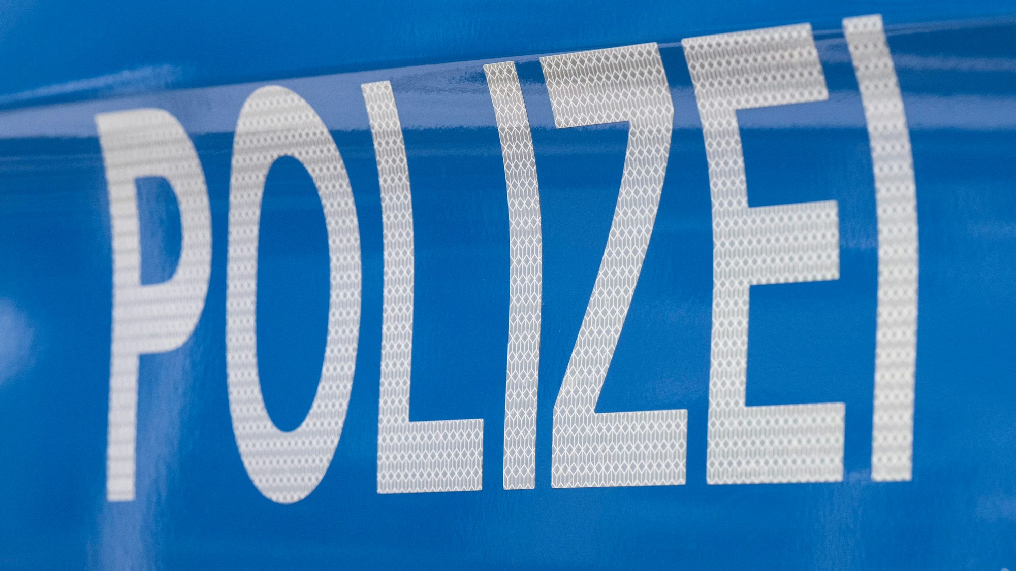 Polizei-Schriftzug (Symbolbild)