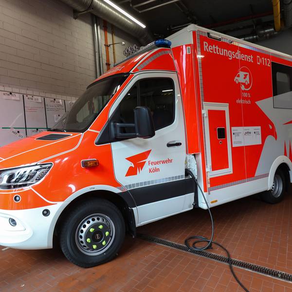 Der E-Rettungswagen auf der Feuerwache in Marienburg