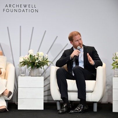 Meghan, Herzogin von Sussex, links, und Prinz Harry, Herzog von Sussex, nehmen am 10. Oktober 2023 in New York am Archewell Foundation Elterngipfel zum Thema „Psychisches Wohlbefinden im digitalen Zeitalter“ im Rahmen des Welttags der psychischen Gesundheit des Projekts Healthy Minds teil.