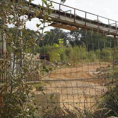 Die Kiesgrube im Forster Feld an der Steinheide.