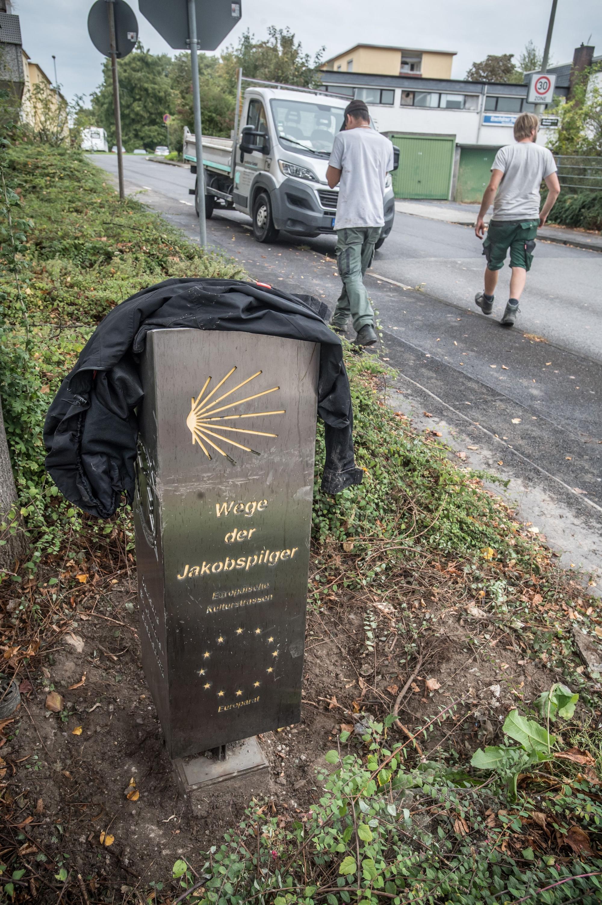 An die extrem viel befahrene L188 (Berliner Straße) in Fettehenne soll jetzt eine Ruhebank gestellt werden. Der Beschluss stammt aus dem Jahr 2016. Foto: Ralf Krieger