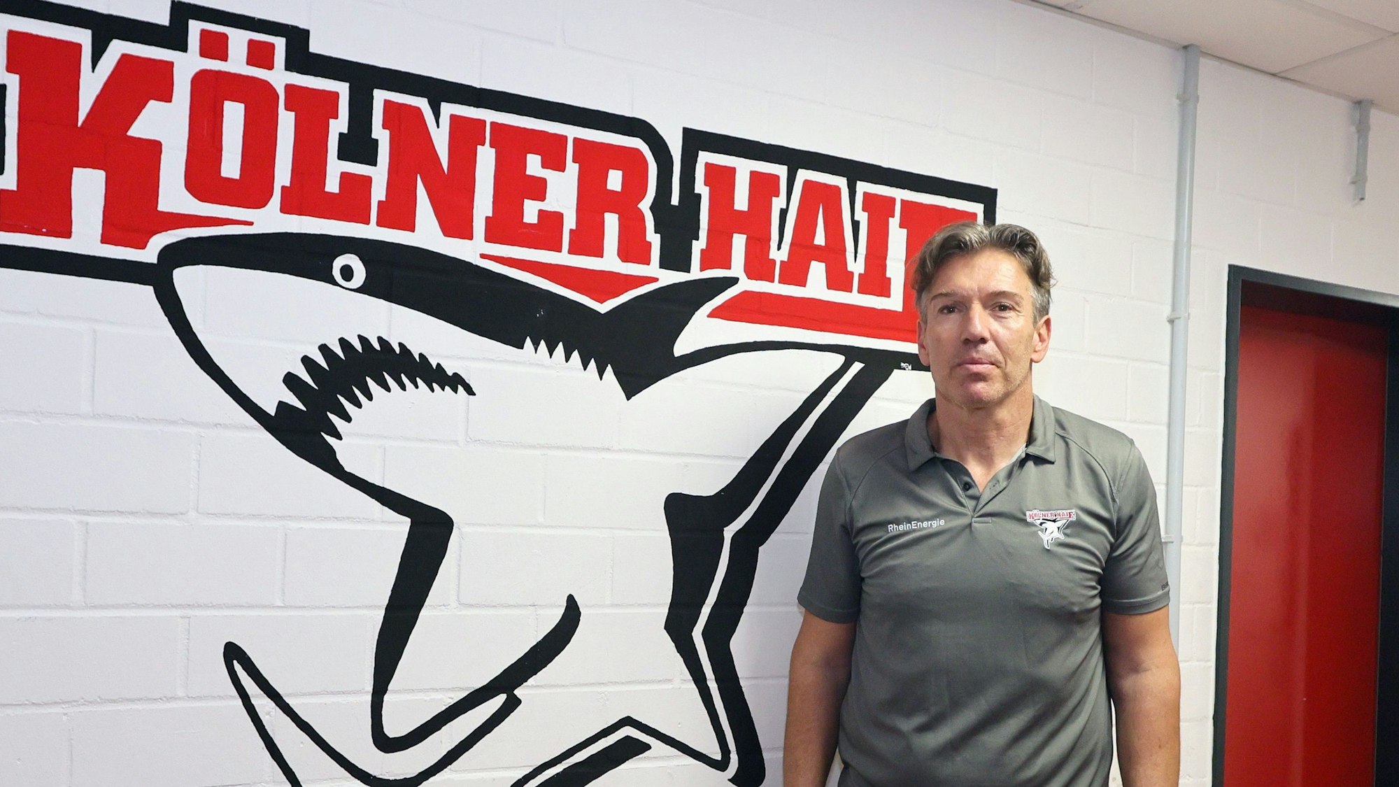 Haie-Coach Uwe Krupp tritt mit dem KEC am Freitag in Frankfurt und am Sonntag gegen Straubing an.